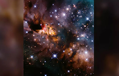 哈勃望远镜捕捉到令人惊叹的恒星形成虾星云图像